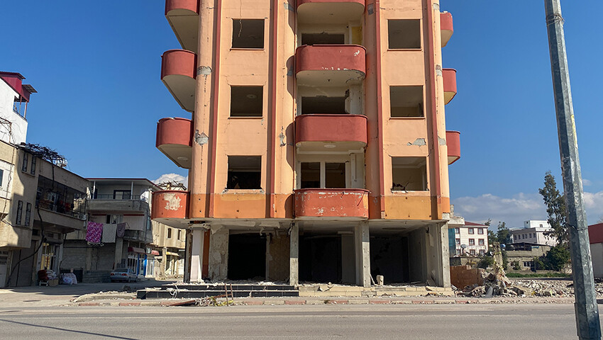 6 Şubat'ın unutulamayan hafızası... Hasarlı binalara yansıyan deprem izleri can yakıyor 6 Şubat'ın unutulamayan hafızası... Hasarlı binalara yansıyan deprem izleri can yakıyor