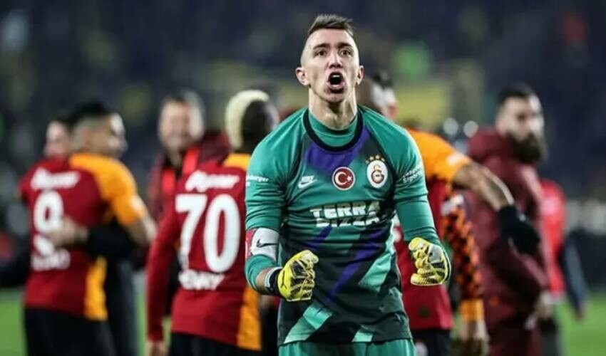 Fernando Muslera Galatasaray’dan ayrılıyor mu? Dursun Özbek ilk kez net konuştu