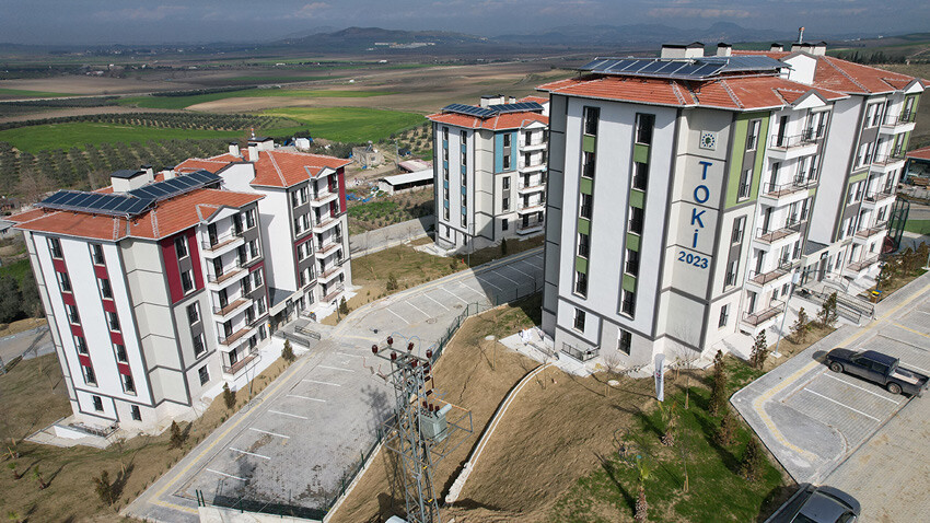 Afet bölgesinde konut seferberliği! Evler hak sahiplerine teslim ediliyor Afet bölgesinde konut seferberliği! Evler hak sahiplerine teslim ediliyor