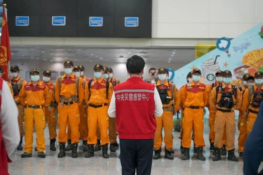 Yaralarımızı birlikte sardık: Dünya, ‘büyük felaket’in ardından Türkiye için seferber oldu Yaralarımızı birlikte sardık: Dünya, ‘büyük felaket’in ardından Türkiye için seferber oldu