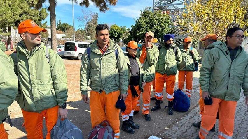 Yaralarımızı birlikte sardık: Dünya, ‘büyük felaket’in ardından Türkiye için seferber oldu Yaralarımızı birlikte sardık: Dünya, ‘büyük felaket’in ardından Türkiye için seferber oldu