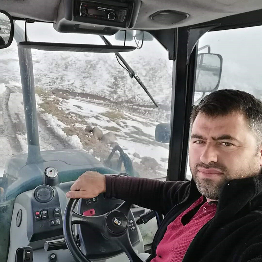 Artvin ve Rize'de çığ faciası: Bir operatör hayatını kaybetti, diğeri ölümden döndü Artvin ve Rize'de çığ faciası: Bir operatör hayatını kaybetti, diğeri ölümden döndü