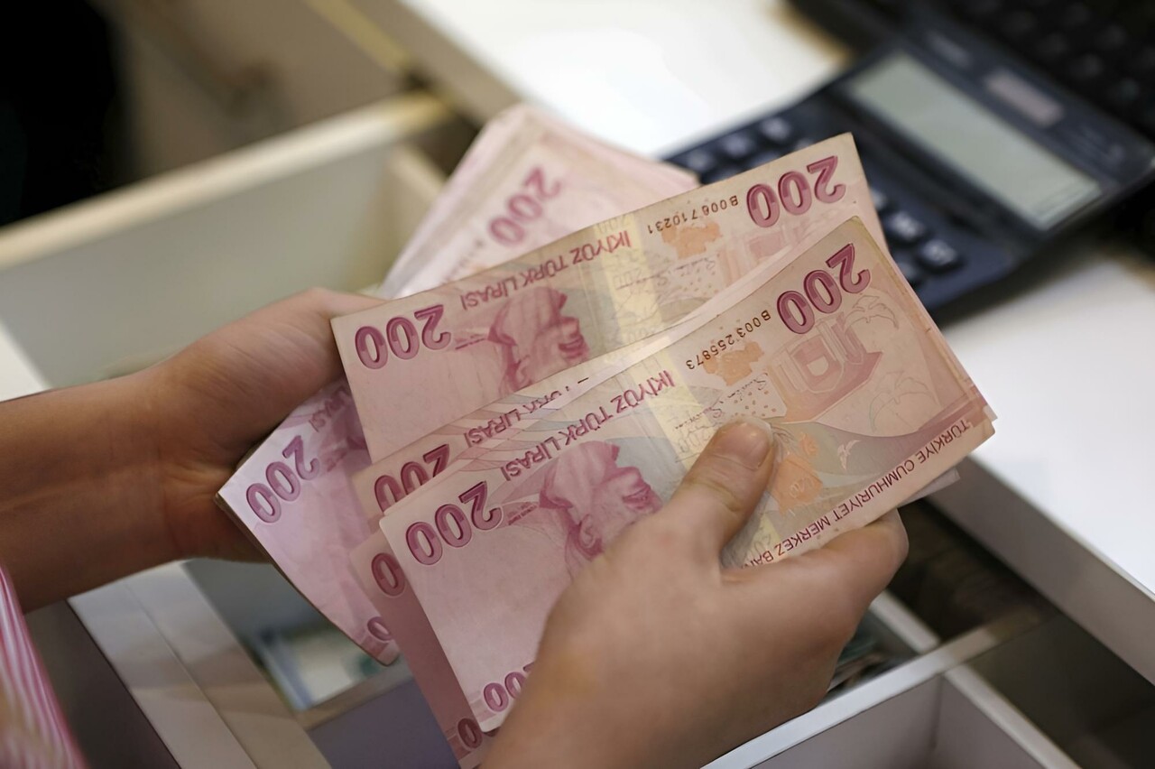 Emekli bayram ikramiyeleri artacak mı? Bakan Işıkhan cevapladı Emekli bayram ikramiyeleri artacak mı? Bakan Işıkhan cevapladı