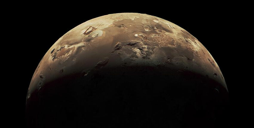 Uzayda hareketlilik! NASA, Jüpiter'in uydusu Io'daki volkanik patlamaları kaydetti