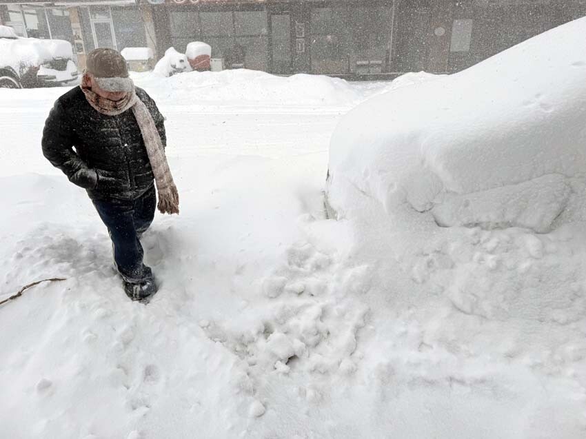 Ardahan'da kar yağdı, su azaldı Ardahan'da kar yağdı, su azaldı