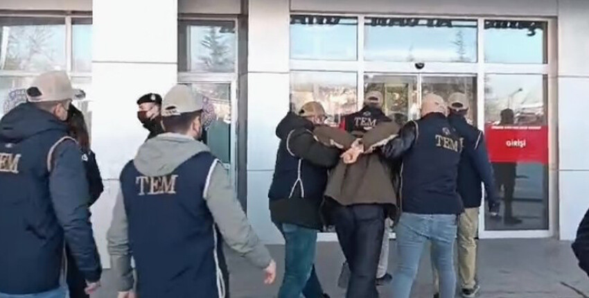 Kırmızı bültenle aranan DEAŞ'lı terörist Eskişehir’de yakalandı Kırmızı bültenle aranan DEAŞ'lı terörist Eskişehir’de yakalandı