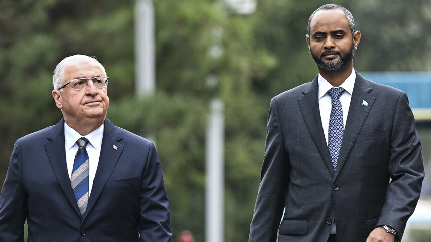 Bakan Güler, Somalili mevkidaşı Nur ile görüştü Bakan Güler, Somalili mevkidaşı Nur ile görüştü