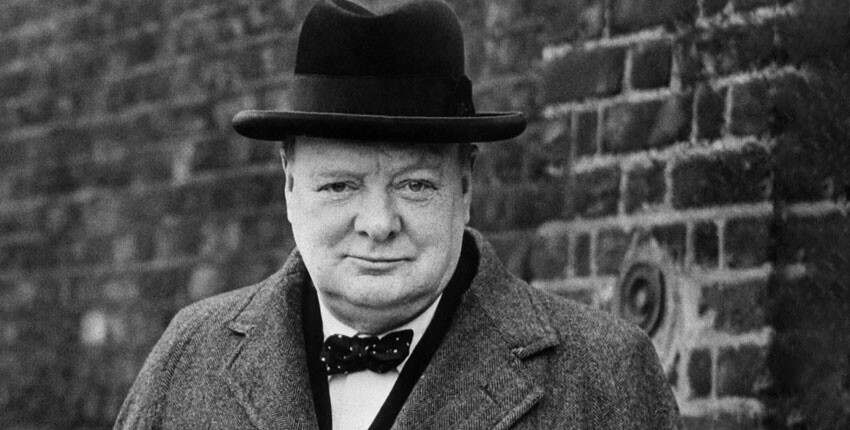 Winston Churchill'in altın kaplama takma dişleri açık artırmada 700 bin liraya satıldı Winston Churchill'in altın kaplama takma dişleri açık artırmada 700 bin liraya satıldı