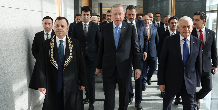 AYM Başkanı Zühtü Arslan: AYM kararlarına uymak anayasal bir zorunluluktur AYM Başkanı Zühtü Arslan: AYM kararlarına uymak anayasal bir zorunluluktur