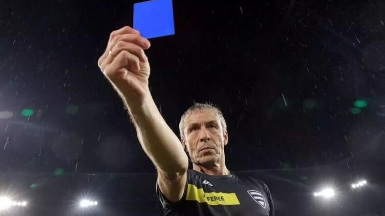 Futbolda mavi kart nedir? Mavi kart uygulaması ne zaman başlayacak? Futbolda mavi kart nedir? Mavi kart uygulaması ne zaman başlayacak?