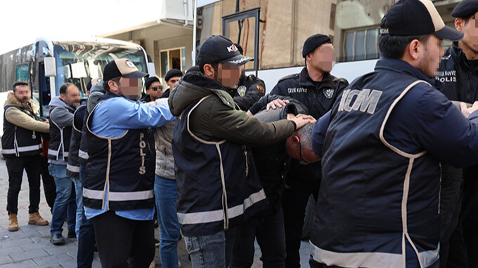 Ocakçı Holding vurgununda yeni gelişme: 3100 kişiyi 5 milyar TL dolandırmışlar Ocakçı Holding vurgununda yeni gelişme: 3100 kişiyi 5 milyar TL dolandırmışlar