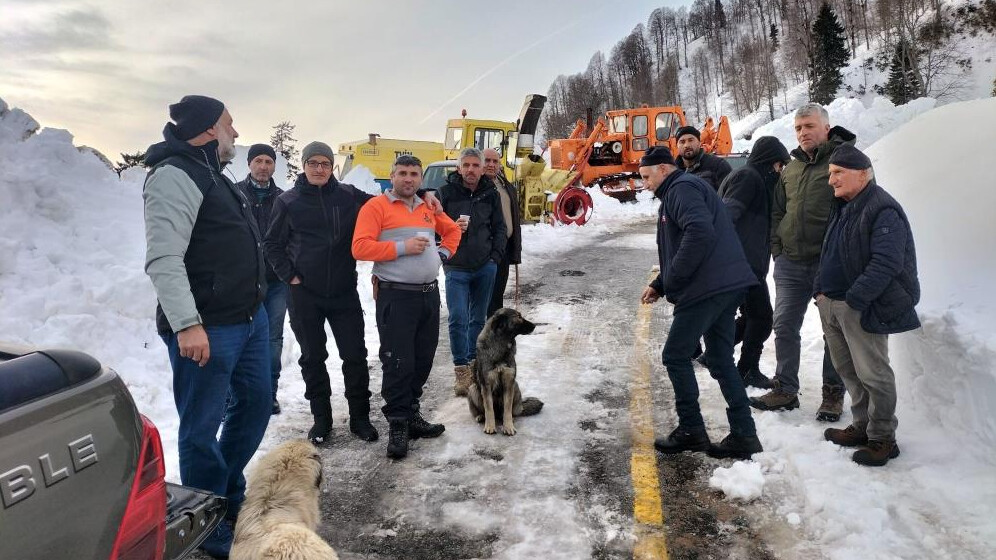 3 gün önce vefat eden babalarının son isteği çocuklarına çile oldu! 3 gün önce vefat eden babalarının son isteği çocuklarına çile oldu!