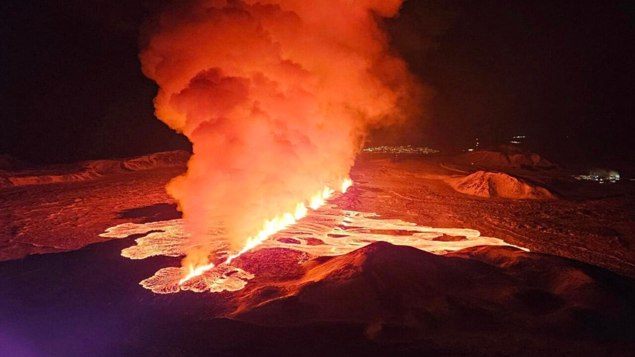 Yanardağ 'nehir' gibi akıyor! 8 metre genişlikte 100 kat daha hızlı Yanardağ 'nehir' gibi akıyor! 8 metre genişlikte 100 kat daha hızlı