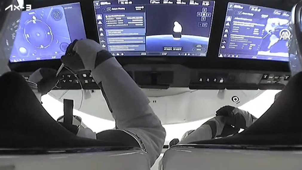 Türkiye için tarihi gün! İlk Türk astronot Alper Gezeravcı Dünya'ya döndü Türkiye için tarihi gün! İlk Türk astronot Alper Gezeravcı Dünya'ya döndü