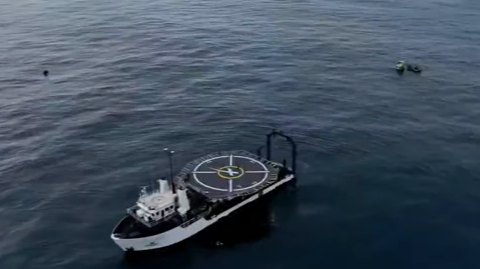 Türkiye için tarihi gün! İlk Türk astronot Alper Gezeravcı Dünya'ya döndü Türkiye için tarihi gün! İlk Türk astronot Alper Gezeravcı Dünya'ya döndü