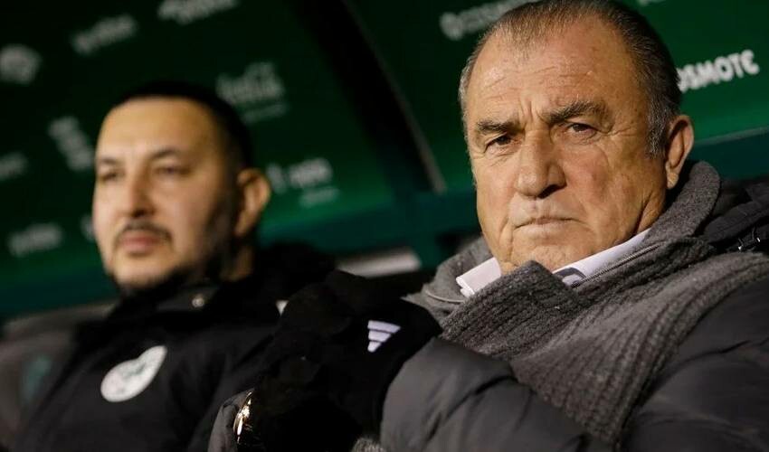 Fatih Terim ezeli rakibini paramparça etti! Yunanistan’da istifa krizi patladı, mağlubiyetin ardından kovuldu Fatih Terim ezeli rakibini paramparça etti! Yunanistan’da istifa krizi patladı, mağlubiyetin ardından kovuldu