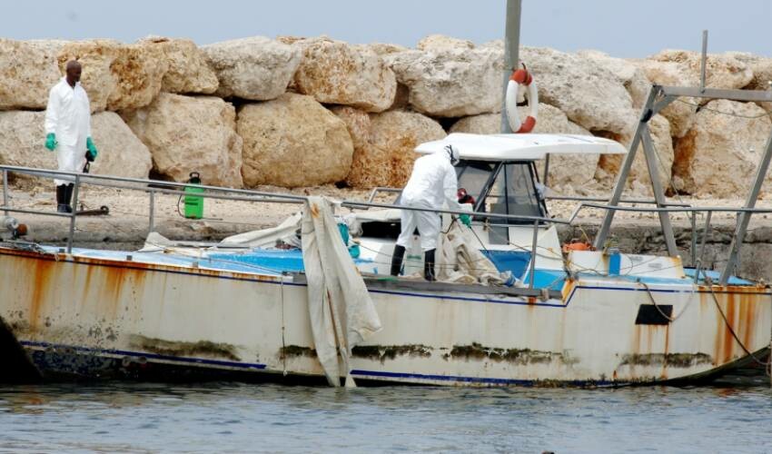 Hayalet teknede 11 çürümüş ceset!