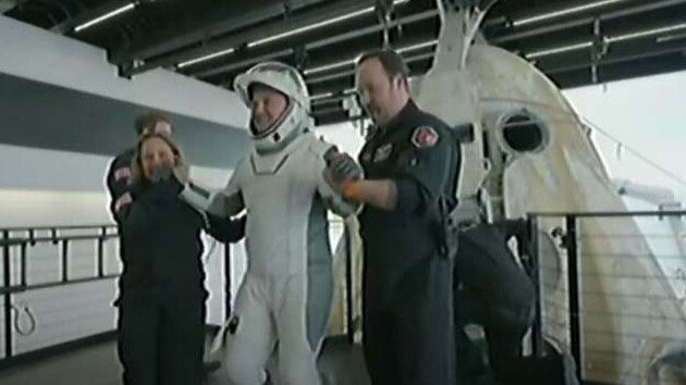 Alper Gezeravcı ilk paylaşımını yaptı: Merhaba Dünya, ben geldim