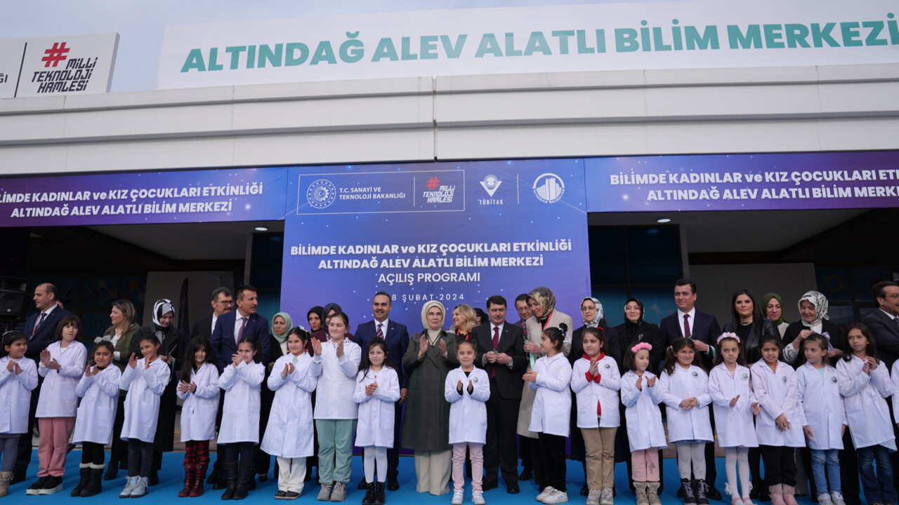 Ankara Altındağ Alev Alatlı Bilim Merkezi açılışı Emine Erdoğan tarafından yapıldı Ankara Altındağ Alev Alatlı Bilim Merkezi açılışı Emine Erdoğan tarafından yapıldı