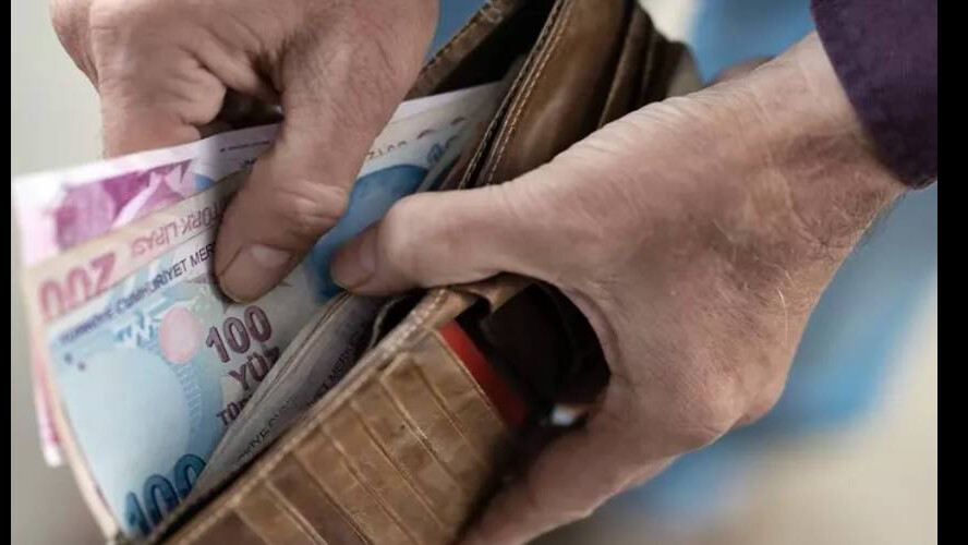 SSK ve Bağ-Kur emeklilerine bir zam daha! Bankalar yarışa girdi promosyon ücretleri güncellendi, 13 bin TL hesaplara yatacak