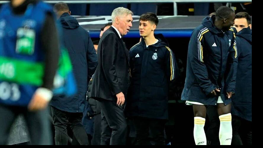 Zirvedeki kritik maç öncesi Real Madrid’den sürpriz Arda Güler kararı! Ancelotti inadından vazgeçti, bir ilke imza atacak Zirvedeki kritik maç öncesi Real Madrid’den sürpriz Arda Güler kararı! Ancelotti inadından vazgeçti, bir ilke imza atacak