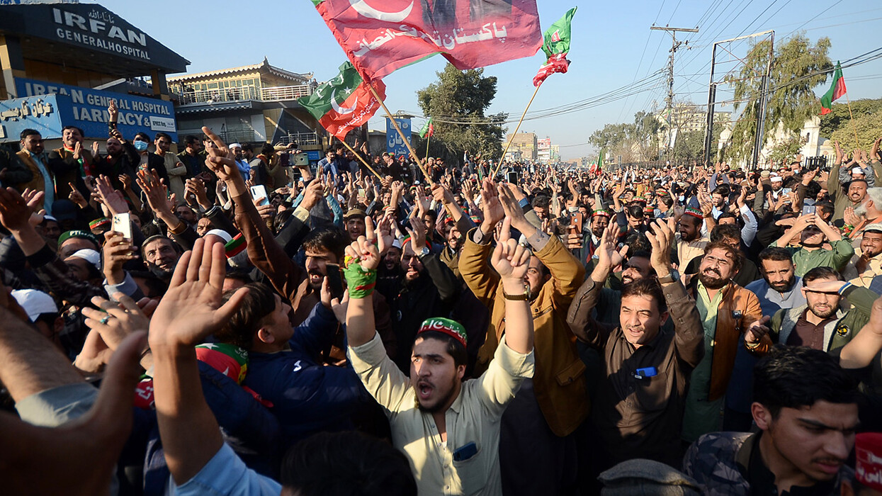 Pakistan seçimlerinde İmran Han damgası! Pakistan seçimlerinde İmran Han damgası!