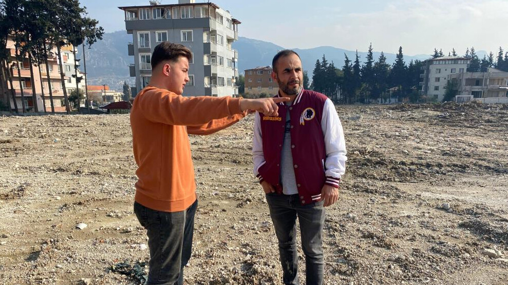 Annesine mezar olan binadan 3,5 saatte çıktı! Hatay'da depremin izleri silinmiyor... Annesine mezar olan binadan 3,5 saatte çıktı! Hatay'da depremin izleri silinmiyor...
