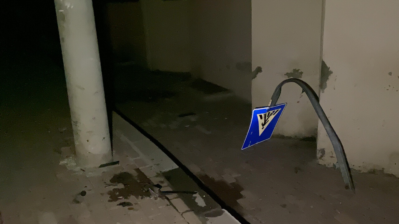 Kocaeli'de feci kaza! Otomobil, servis bekleyenleri ezdi: Ölü ve yaralı var Kocaeli'de feci kaza! Otomobil, servis bekleyenleri ezdi: Ölü ve yaralı var