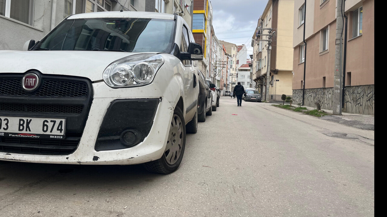 Mahalleli canından bezdi! 'Gizli fahri müfettiş' 4 yıldır ceza yazıyor Mahalleli canından bezdi! 'Gizli fahri müfettiş' 4 yıldır ceza yazıyor