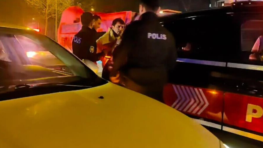 İstanbul'da sıcak saatler! Şişli'de iki grup çatıştı, polis havaya ateş açtı - O anlar kamerada İstanbul'da sıcak saatler! Şişli'de iki grup çatıştı, polis havaya ateş açtı - O anlar kamerada