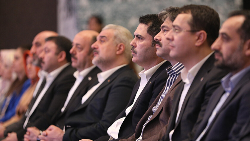 Murat Kurum vaat açıkladı, İBB promosyon verdi: 'Bizim yol arkadaşlarımız davasını bir promosyona değişmez' Murat Kurum vaat açıkladı, İBB promosyon verdi: 'Bizim yol arkadaşlarımız davasını bir promosyona değişmez'