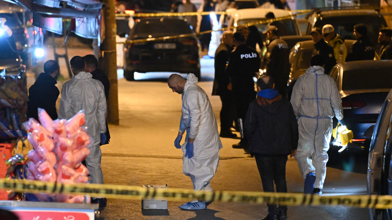 AK Parti'nin seçim çalışmasına düzenlenen saldırının yeni görüntüleri ortaya çıktı AK Parti'nin seçim çalışmasına düzenlenen saldırının yeni görüntüleri ortaya çıktı