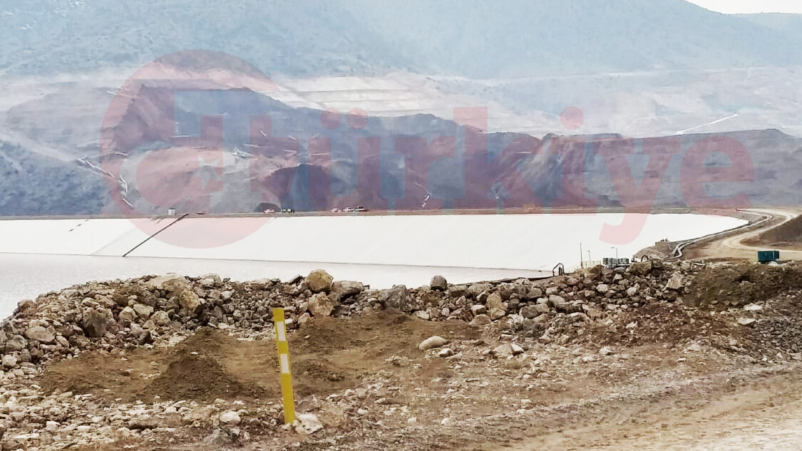Erzincan'da altın madeninde toprak kayması! 9 işçiden haber alınamıyor Erzincan'da altın madeninde toprak kayması! 9 işçiden haber alınamıyor