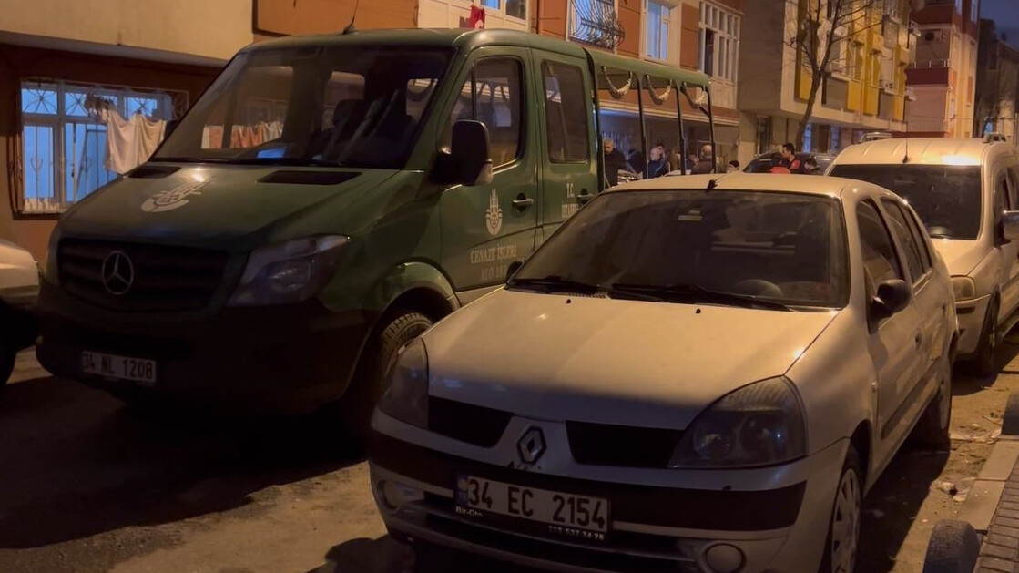 Psikolojik sorunlar yaşayan genç, annesini bıçaklayarak öldürdü