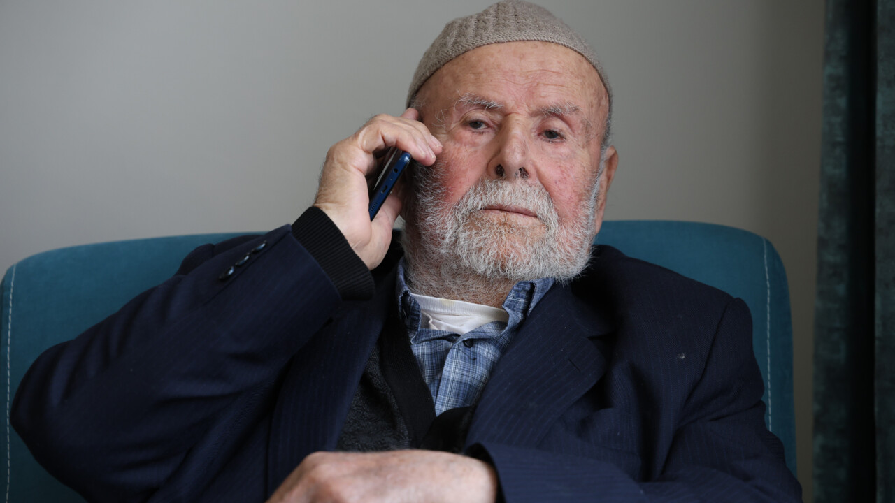 Tam 102 yaşında! 5 çocuğu, 55 torunu var... Uzun yaşamın sırrını anlattı Tam 102 yaşında! 5 çocuğu, 55 torunu var... Uzun yaşamın sırrını anlattı