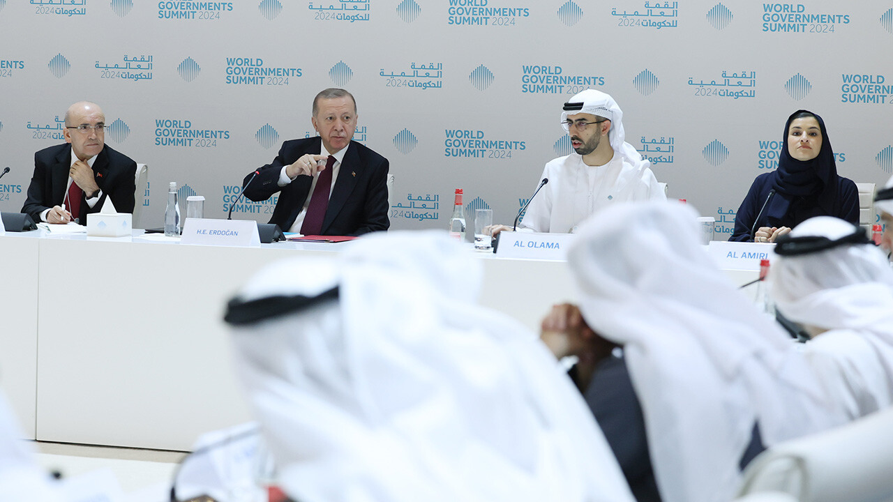Dubai’de Erdoğan rüzgarı: BAE’nin dev şirketleriyle görüştü! Hedef 50 milyar dolar Dubai’de Erdoğan rüzgarı: BAE’nin dev şirketleriyle görüştü! Hedef 50 milyar dolar