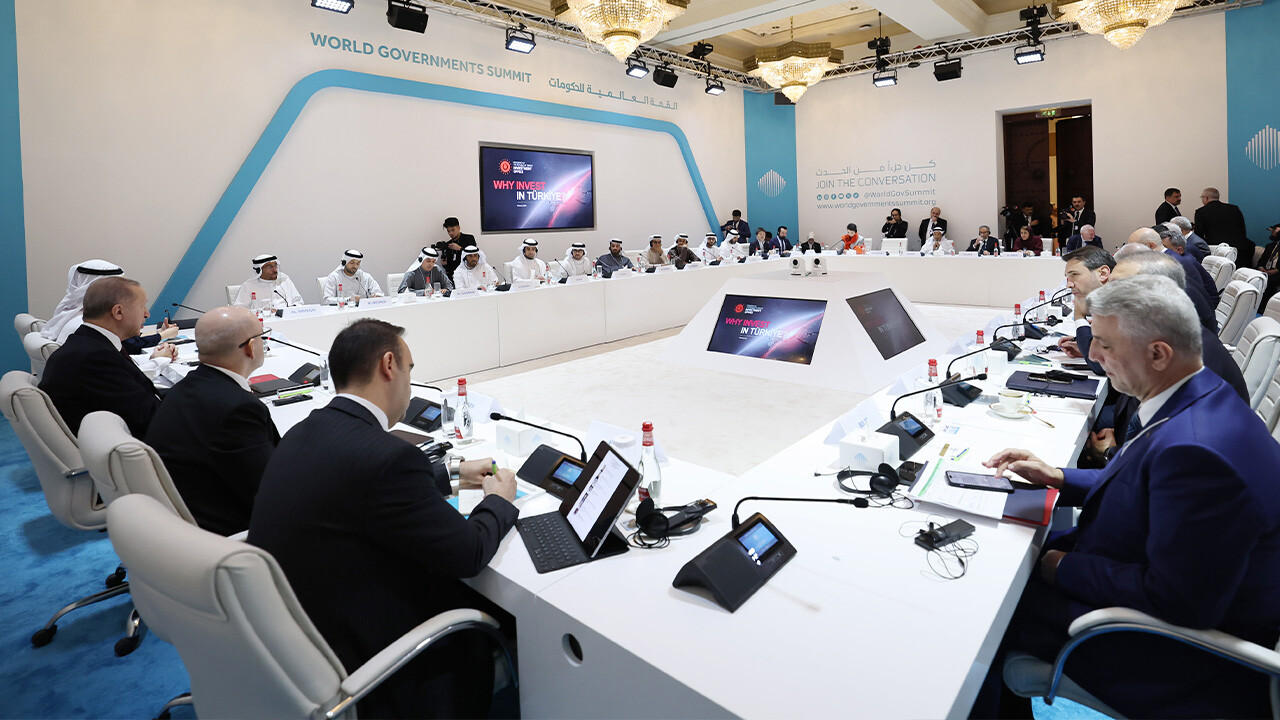 Dubai’de Erdoğan rüzgarı: BAE’nin dev şirketleriyle görüştü! Hedef 50 milyar dolar Dubai’de Erdoğan rüzgarı: BAE’nin dev şirketleriyle görüştü! Hedef 50 milyar dolar