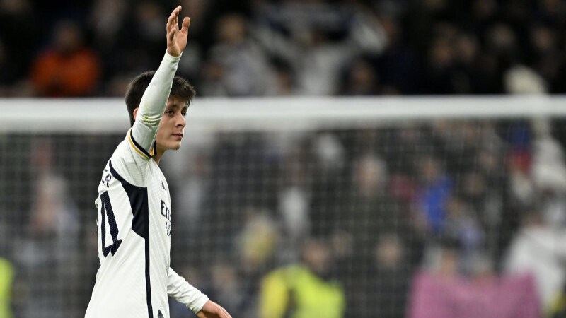 Arda Güler'in Real Madrid macerası sona erdi... 'Olay bitti inşallah Tottenham'a değil Leverkusen'e gider' Arda Güler'in Real Madrid macerası sona erdi... 'Olay bitti inşallah Tottenham'a değil Leverkusen'e gider'