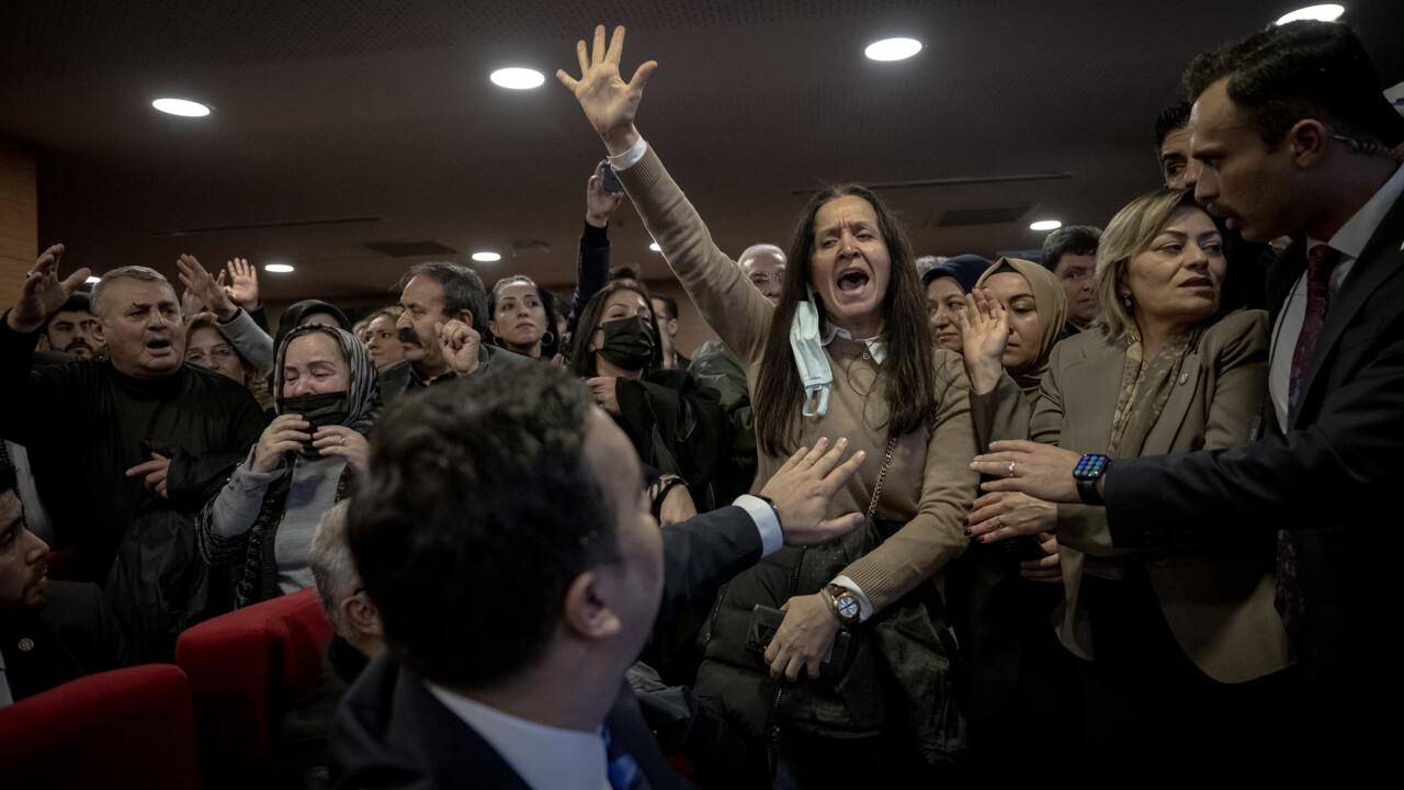 İyi Parti aday tanıtımında gerginlik: Protestolar sonrası Ankara İl Başkanı Yıldırım görevden alındı