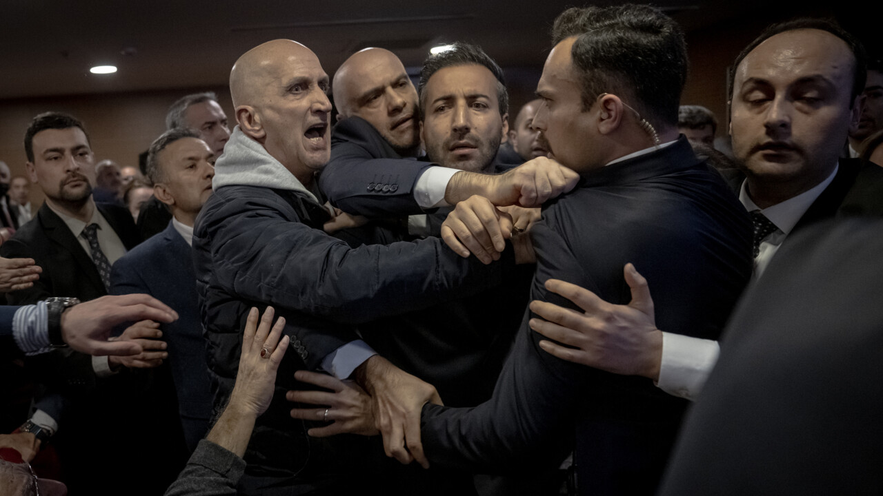 İyi Parti aday tanıtımında gerginlik: Protestolar sonrası Ankara İl Başkanı Yıldırım görevden alındı