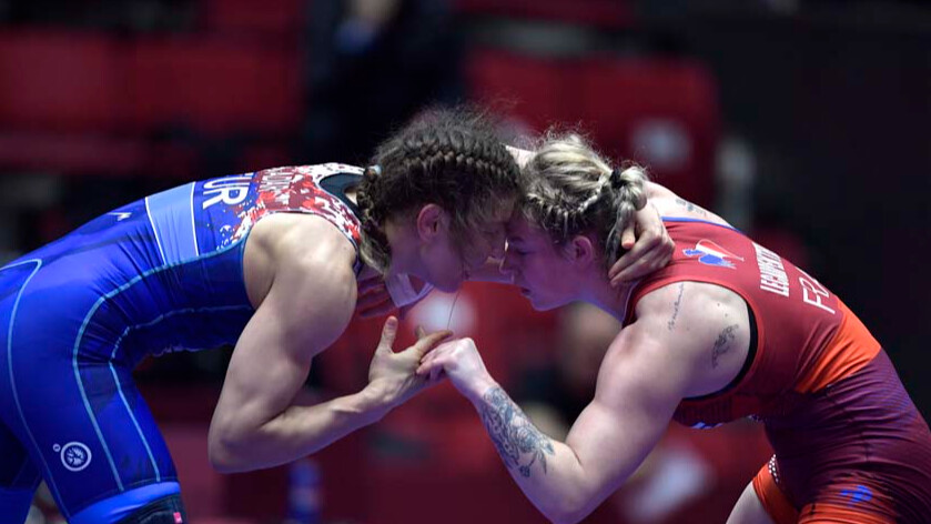 Kadın milliler Avrupa Şampiyonası'nda fırtına gibi esiyor! Üç kadın güreşçimiz final minderinde