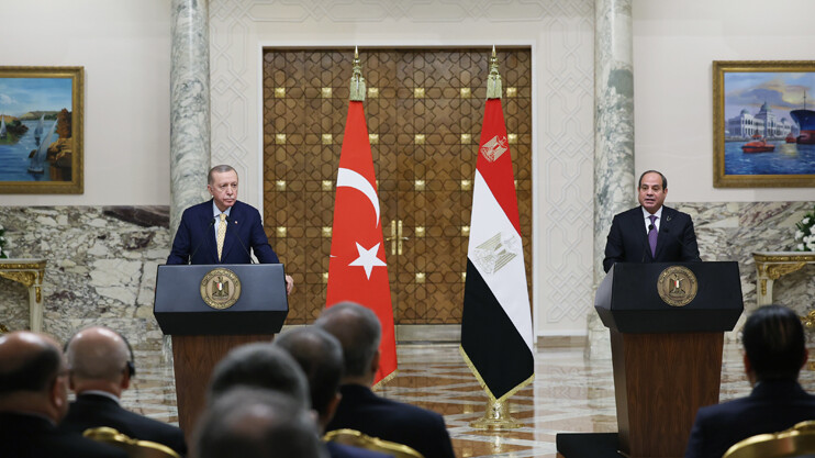 Ankara-Kahire hattında 12 yıl sonra yeni dönem: Erdoğan ve Sisi'den kritik mesajlar Ankara-Kahire hattında 12 yıl sonra yeni dönem: Erdoğan ve Sisi'den kritik mesajlar