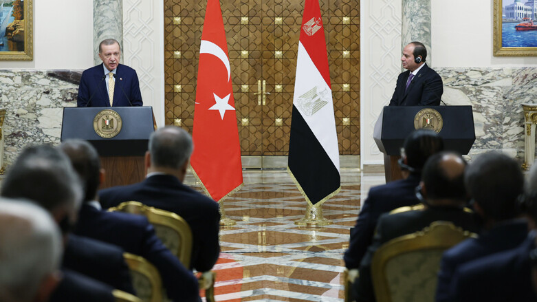 Ankara-Kahire hattında 12 yıl sonra yeni dönem: Erdoğan ve Sisi'den kritik mesajlar Ankara-Kahire hattında 12 yıl sonra yeni dönem: Erdoğan ve Sisi'den kritik mesajlar