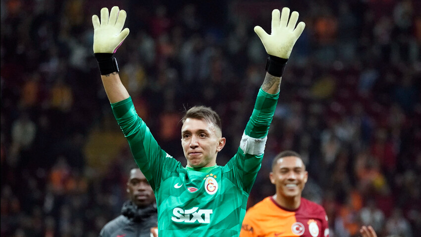 492 maç 15 kupa! 13 yıllık Muslera dönemi kapanıyor