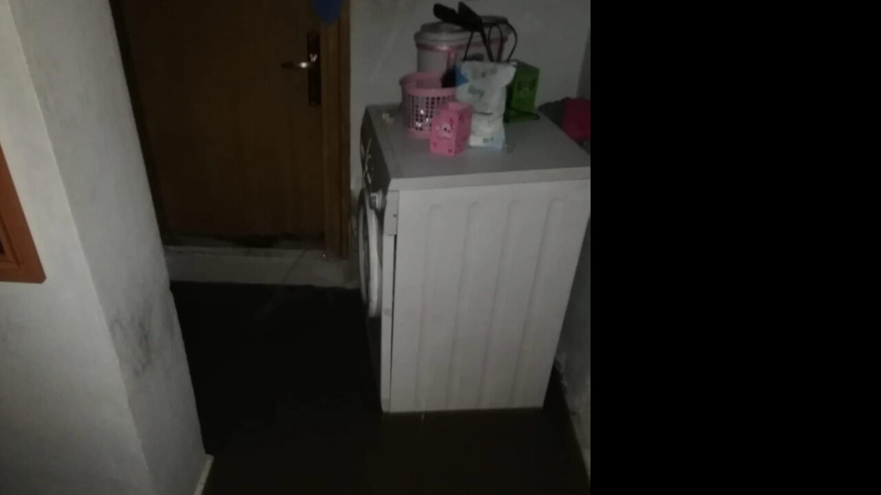 Elazığ’da sağanak sonrası sokaklar göle döndü! Araçlar mahsur kaldı Elazığ’da sağanak sonrası sokaklar göle döndü! Araçlar mahsur kaldı