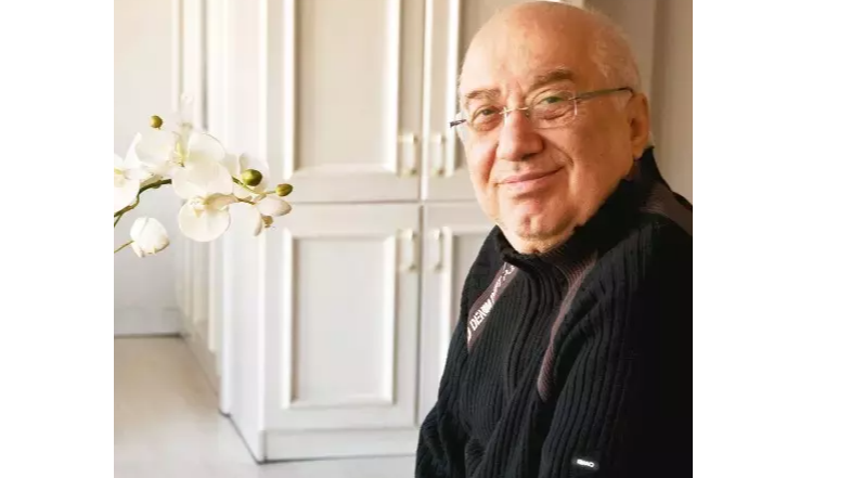 Erkan Özerman'ın ölümü sanat dünyasını hüzne boğdu! Ünlü isimlerden taziye mesajları