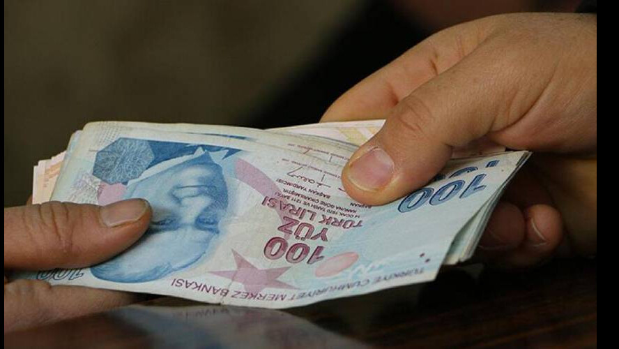 Emeklilerin beklediği bayram ikramiyesi zammında kritik viraja girildi! Yeni emekliler ve EYT'liler de yararlanacak mı? İşte güncel zamlı tablo