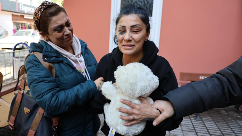 Adana'da 4 gündür aranan genç kız toprağa gömülü bulundu! Adana'da 4 gündür aranan genç kız toprağa gömülü bulundu!