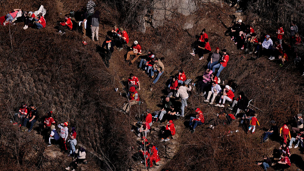 ABD'de dehşet! Super Bowl geçit törenindeki silahlı saldırıda yaralananların sayısı 21'e yükseldi