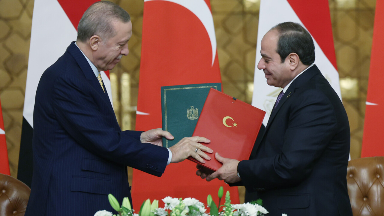 12 yıl sonra tarihi ziyaret! Cumhurbaşkanı Erdoğan'ın Mısır ziyareti dünya basınında yankı uyandırdı